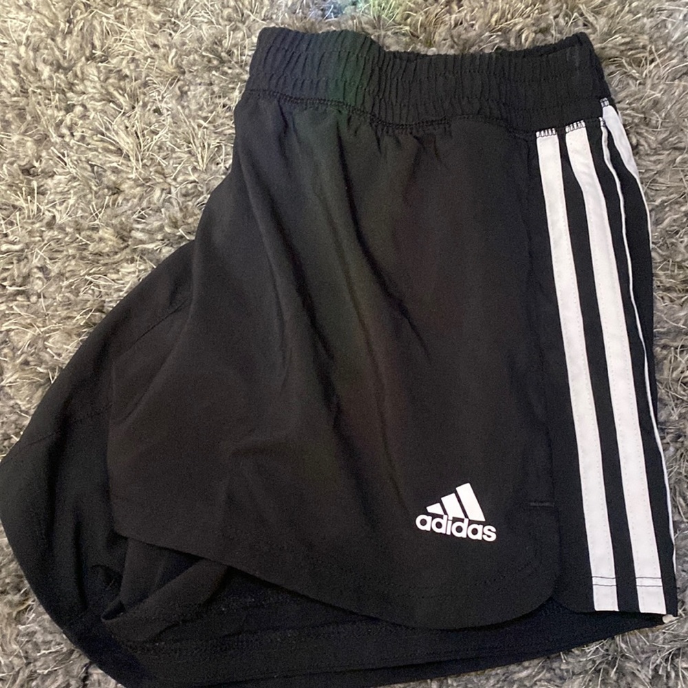 adidas shorts size L